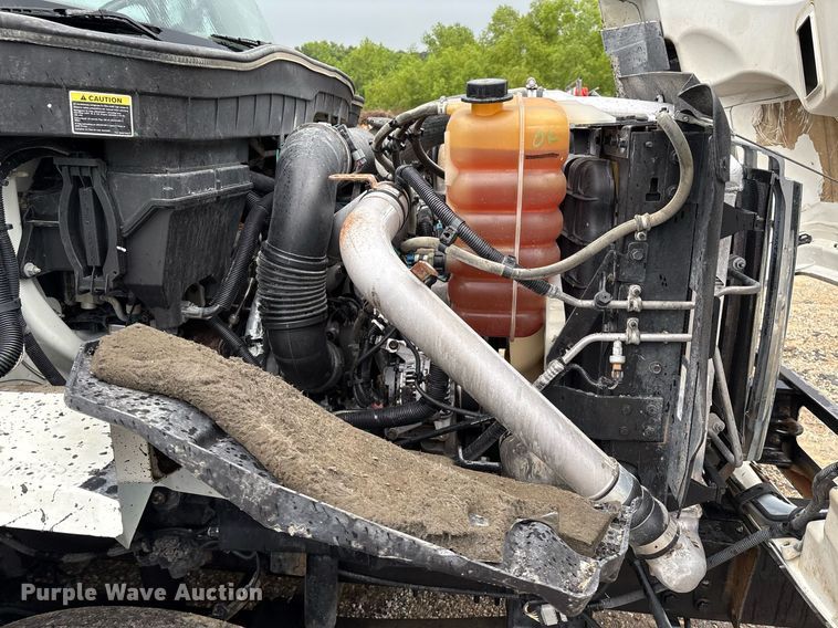 image for item EM2554 2017 International 7400 dump truck