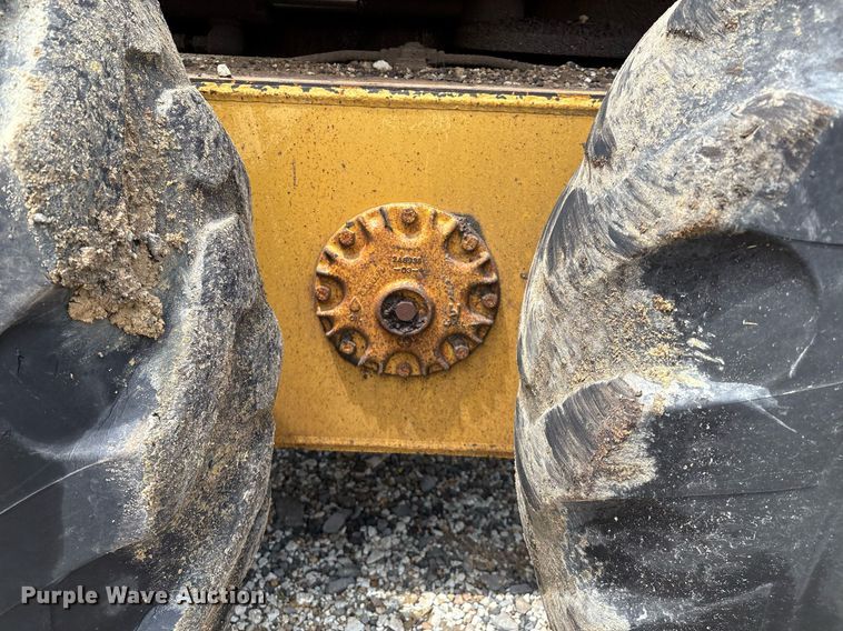 image for item EM2555 2004 Caterpillar 12H VHP Plus motor grader