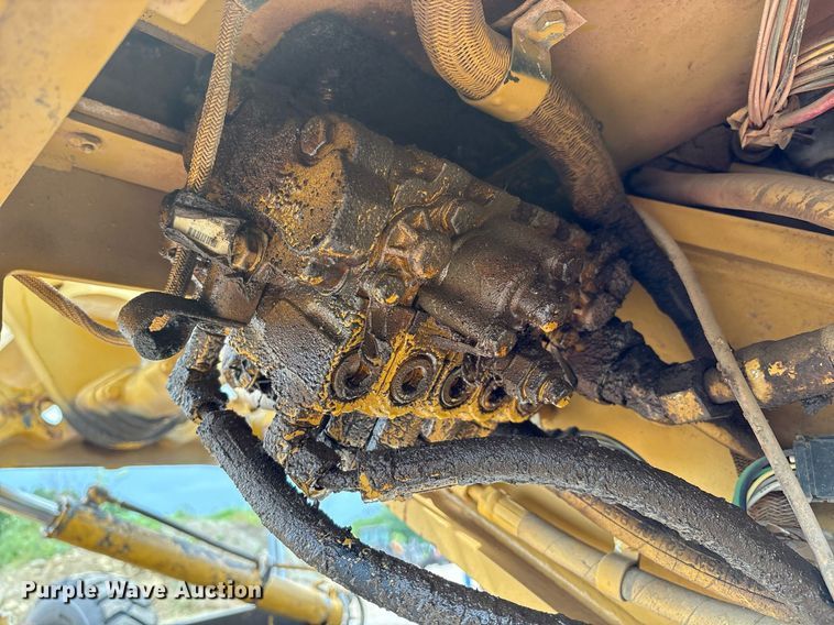 image for item EM2555 2004 Caterpillar 12H VHP Plus motor grader