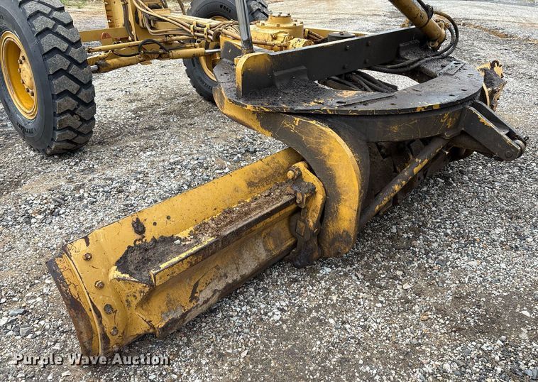 image for item EM2555 2004 Caterpillar 12H VHP Plus motor grader