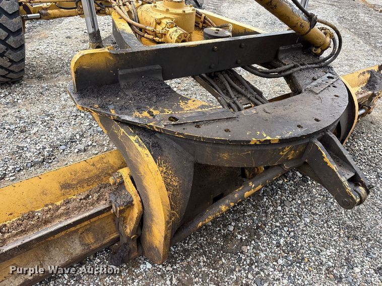 image for item EM2555 2004 Caterpillar 12H VHP Plus motor grader