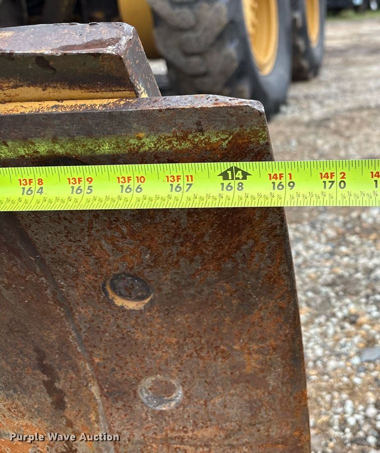 image for item EM2555 2004 Caterpillar 12H VHP Plus motor grader