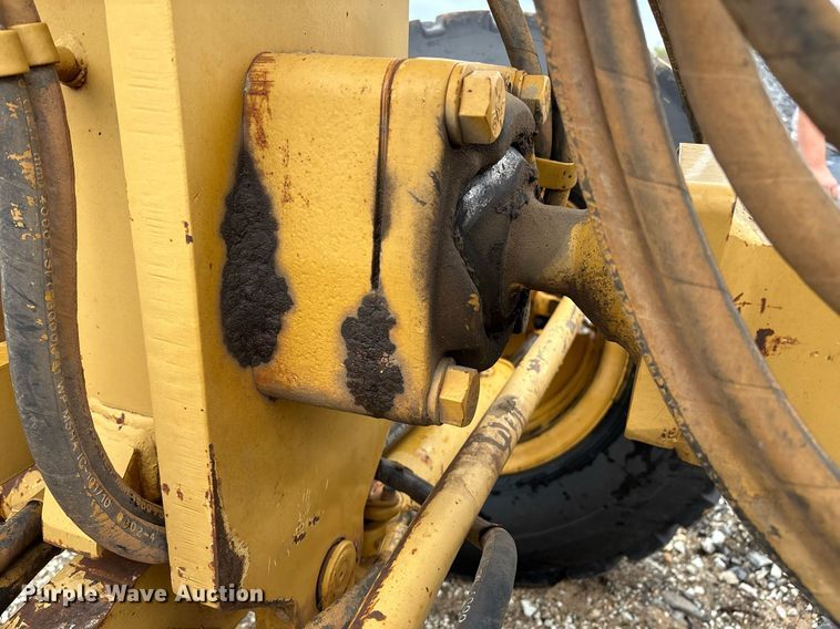 image for item EM2555 2004 Caterpillar 12H VHP Plus motor grader
