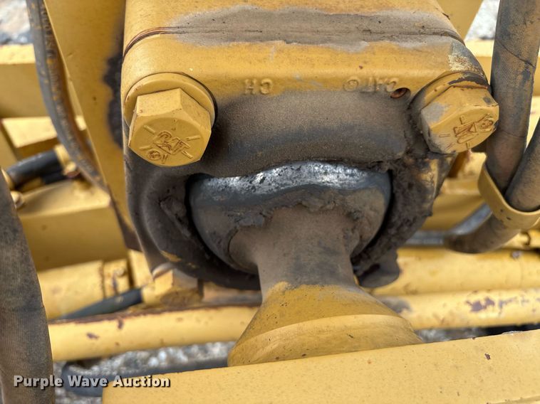 image for item EM2555 2004 Caterpillar 12H VHP Plus motor grader