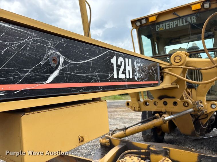 image for item EM2555 2004 Caterpillar 12H VHP Plus motor grader