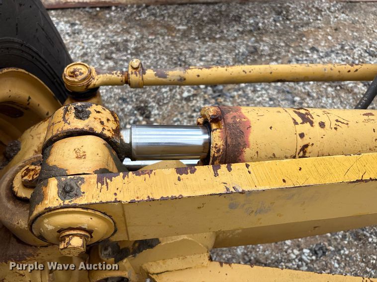 image for item EM2555 2004 Caterpillar 12H VHP Plus motor grader