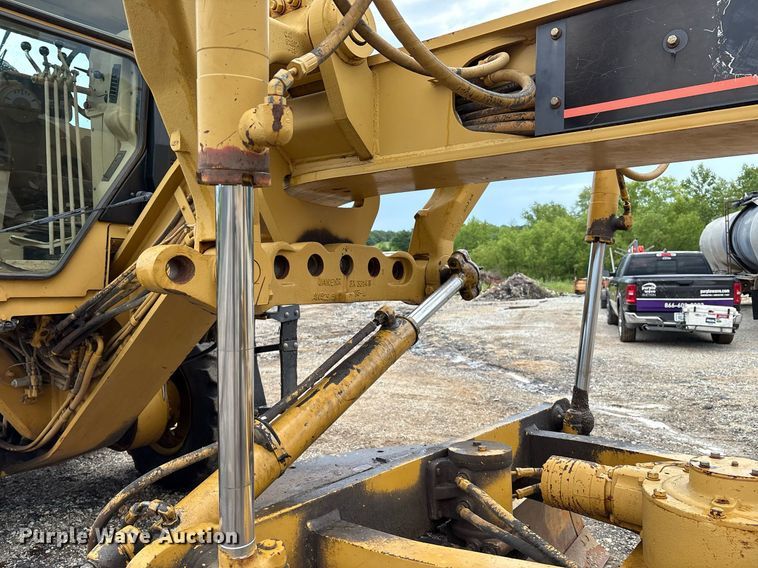 image for item EM2555 2004 Caterpillar 12H VHP Plus motor grader
