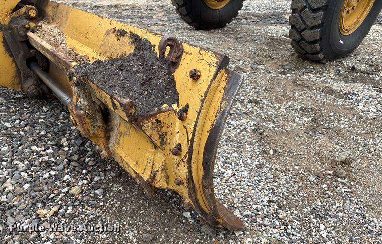 image for item EM2555 2004 Caterpillar 12H VHP Plus motor grader