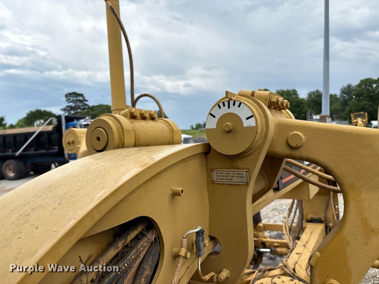 image for item EM2555 2004 Caterpillar 12H VHP Plus motor grader