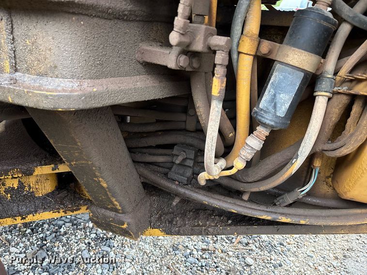 image for item EM2555 2004 Caterpillar 12H VHP Plus motor grader