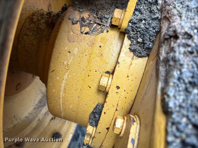 image for item EM2555 2004 Caterpillar 12H VHP Plus motor grader