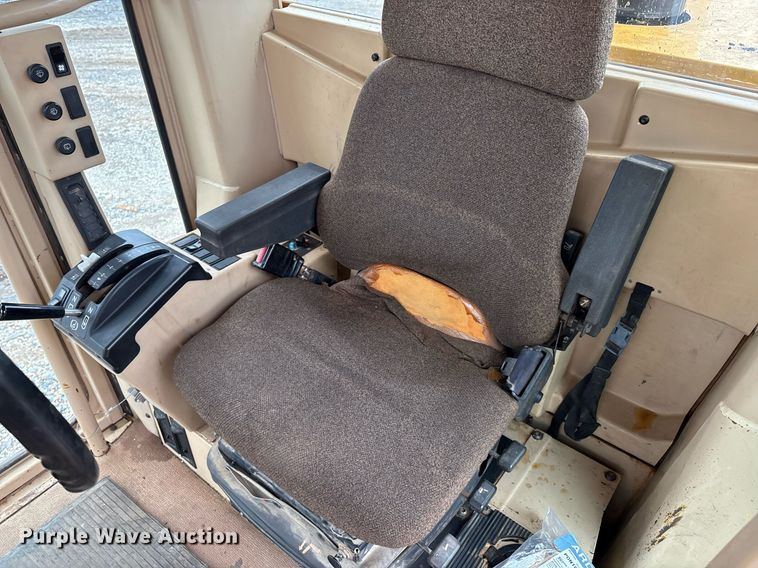 image for item EM2555 2004 Caterpillar 12H VHP Plus motor grader