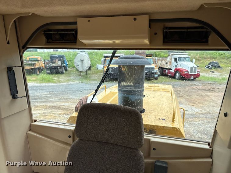 image for item EM2555 2004 Caterpillar 12H VHP Plus motor grader