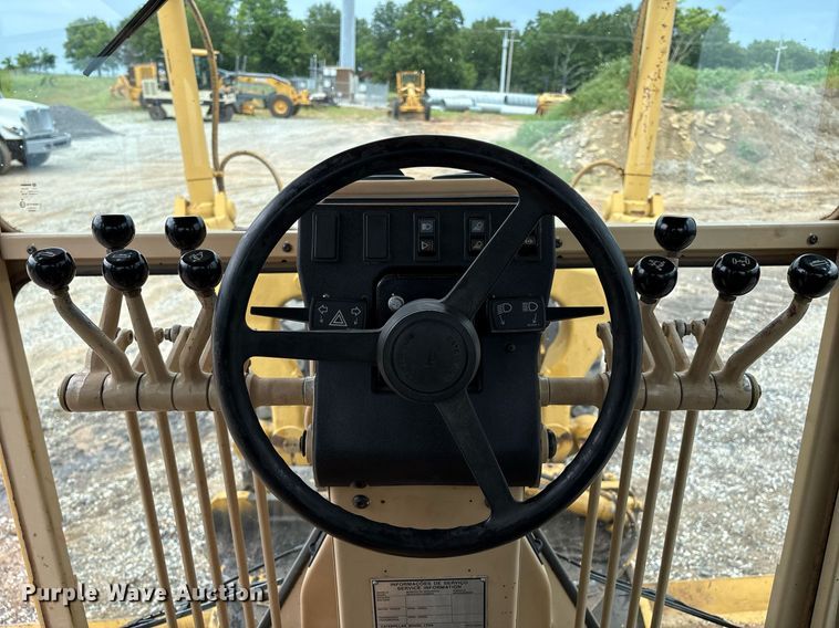 image for item EM2555 2004 Caterpillar 12H VHP Plus motor grader