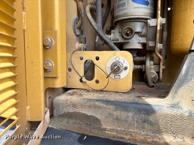 image for item EM2555 2004 Caterpillar 12H VHP Plus motor grader