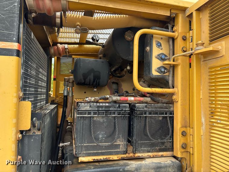 image for item EM2555 2004 Caterpillar 12H VHP Plus motor grader