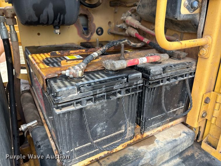 image for item EM2555 2004 Caterpillar 12H VHP Plus motor grader