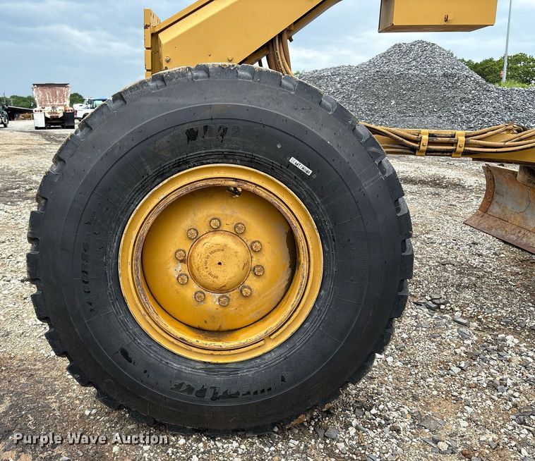 image for item EM2555 2004 Caterpillar 12H VHP Plus motor grader