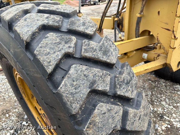 image for item EM2555 2004 Caterpillar 12H VHP Plus motor grader