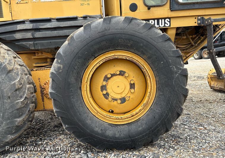 image for item EM2555 2004 Caterpillar 12H VHP Plus motor grader