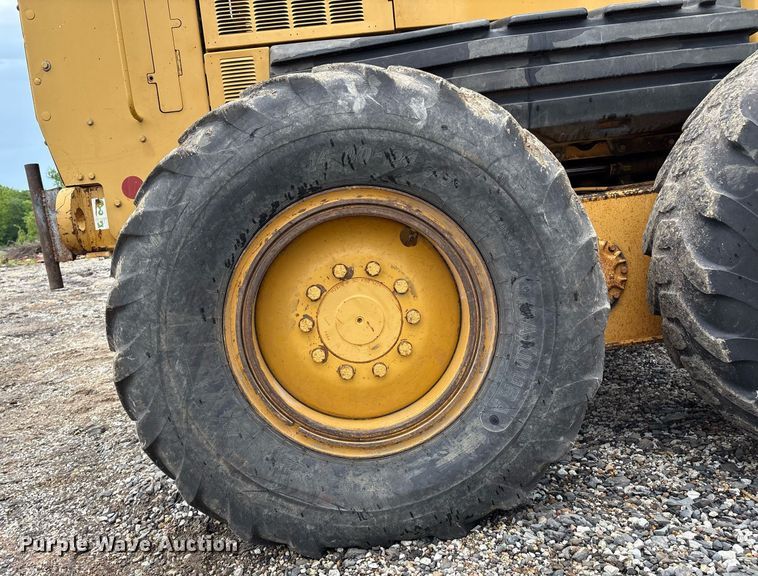 image for item EM2555 2004 Caterpillar 12H VHP Plus motor grader