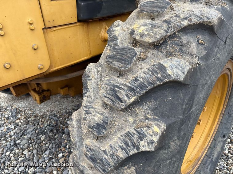 image for item EM2555 2004 Caterpillar 12H VHP Plus motor grader