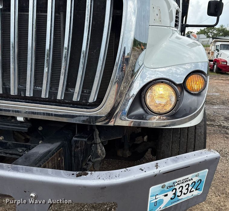 image for item EM2556 2017 International 7400 dump truck