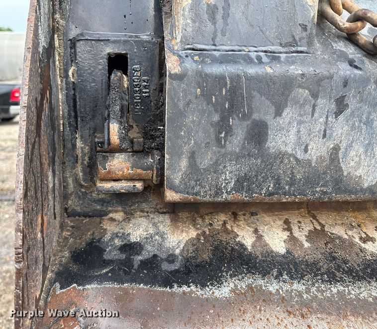 image for item EM2556 2017 International 7400 dump truck