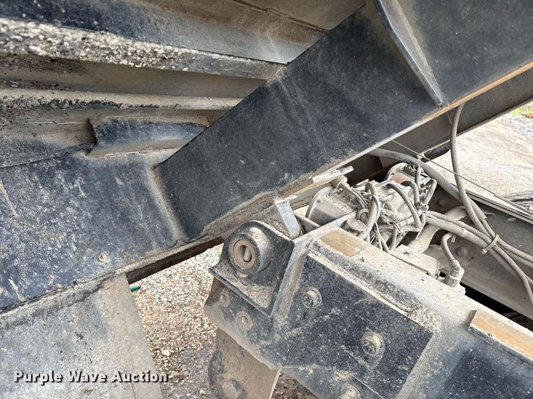 image for item EM2556 2017 International 7400 dump truck