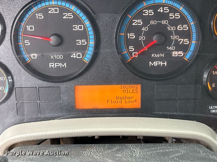 image for item EM2556 2017 International 7400 dump truck