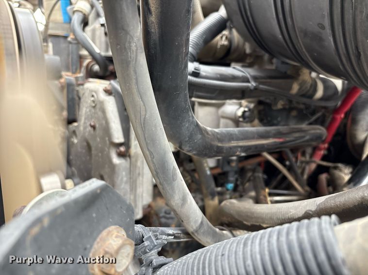 image for item EM2556 2017 International 7400 dump truck