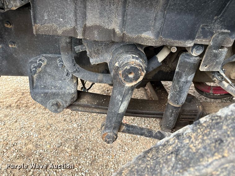 image for item EM2556 2017 International 7400 dump truck