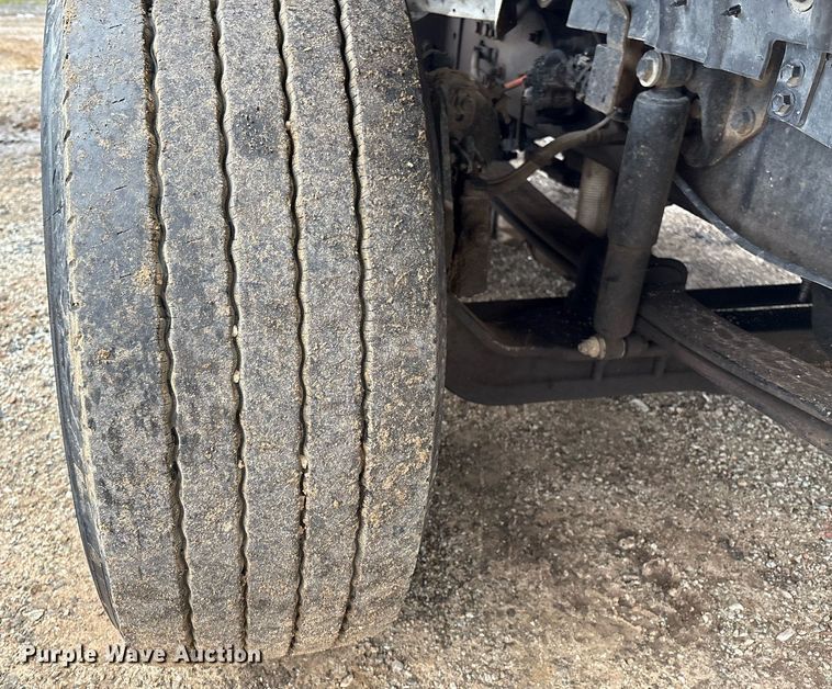 image for item EM2556 2017 International 7400 dump truck