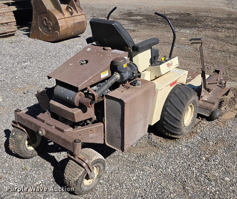 image for item EM7362 Grasshopper 725 ZTR lawn mower