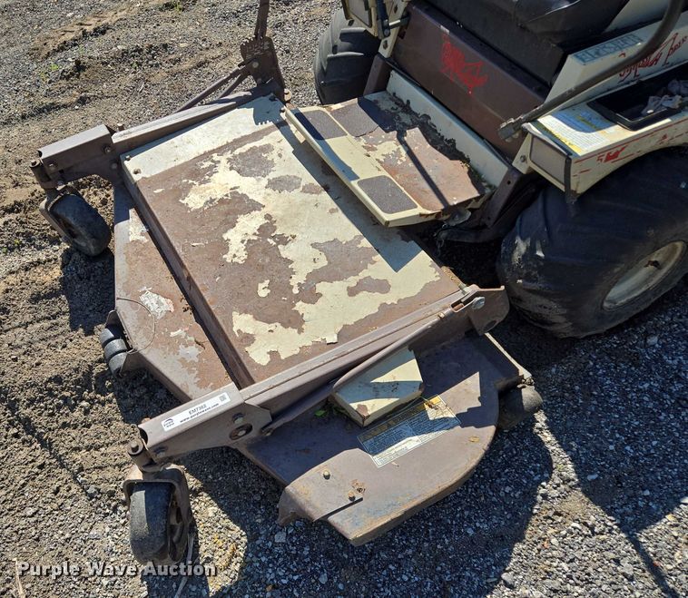 image for item EM7362 Grasshopper 725 ZTR lawn mower