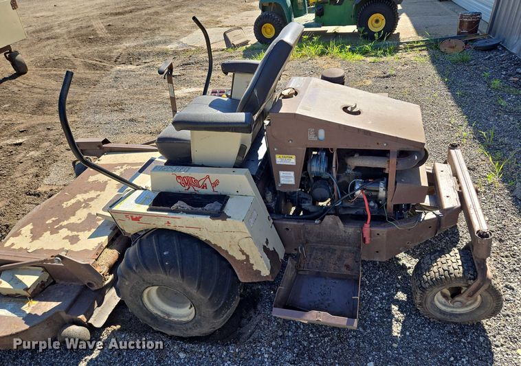 image for item EM7362 Grasshopper 725 ZTR lawn mower