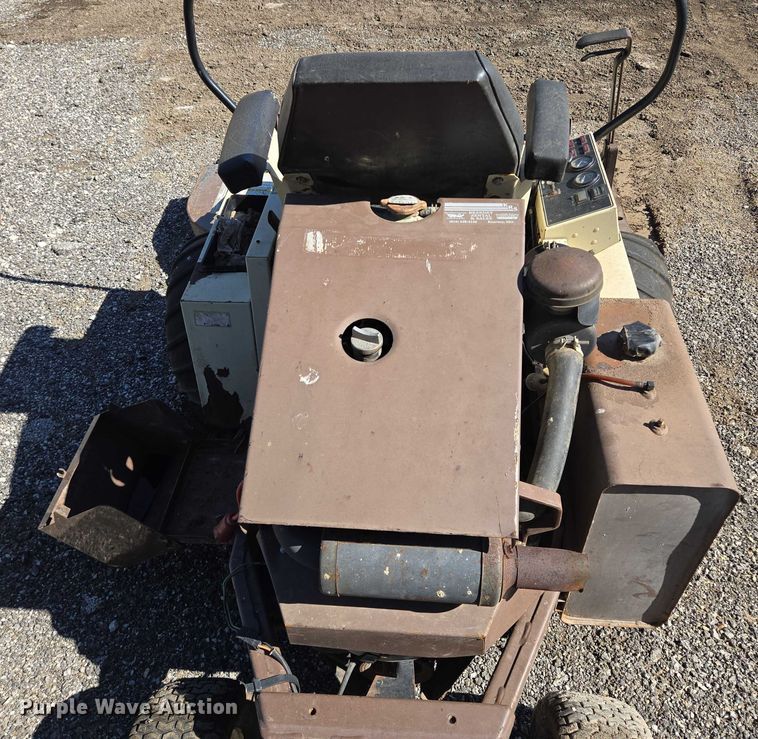 image for item EM7362 Grasshopper 725 ZTR lawn mower