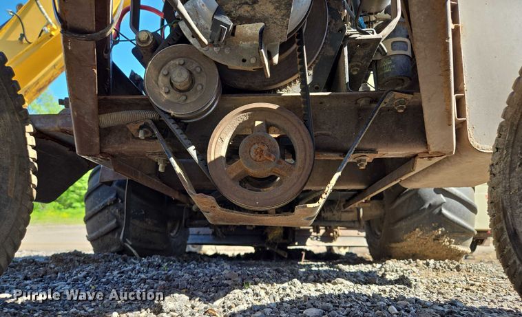 image for item EM7362 Grasshopper 725 ZTR lawn mower