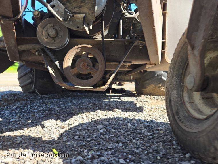 image for item EM7362 Grasshopper 725 ZTR lawn mower