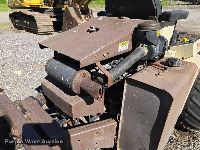 image for item EM7362 Grasshopper 725 ZTR lawn mower