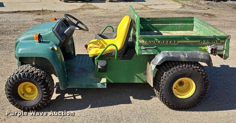 image for item EM7364 2009 John Deere Gator utility vehicle