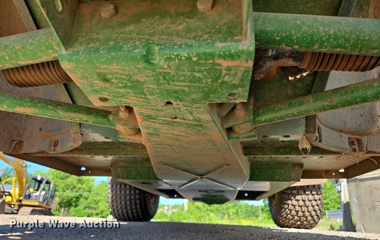 image for item EM7364 2009 John Deere Gator utility vehicle