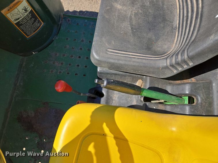 image for item EM7364 2009 John Deere Gator utility vehicle