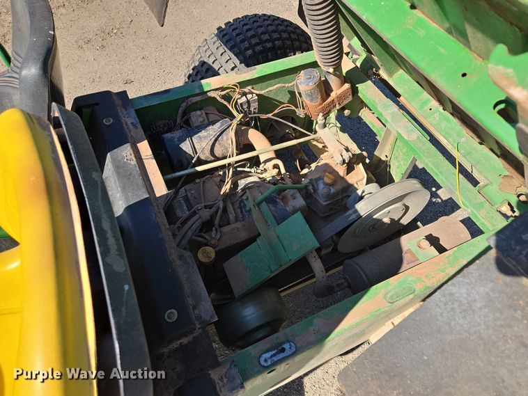 image for item EM7364 2009 John Deere Gator utility vehicle