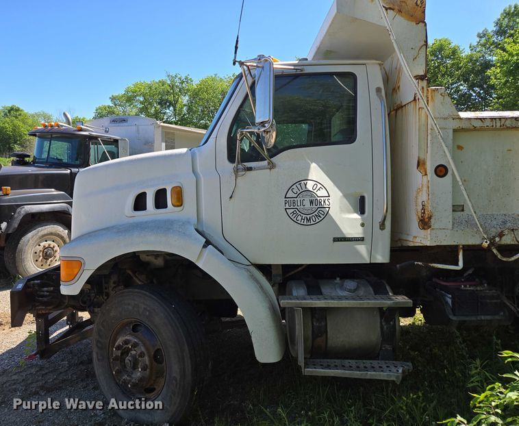 image for item EM7367 2006 Sterling L9500 dump truck