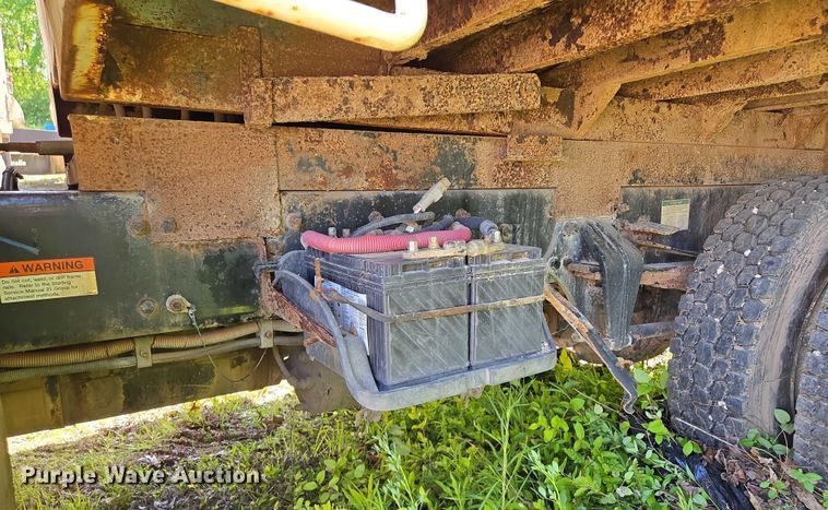 image for item EM7367 2006 Sterling L9500 dump truck