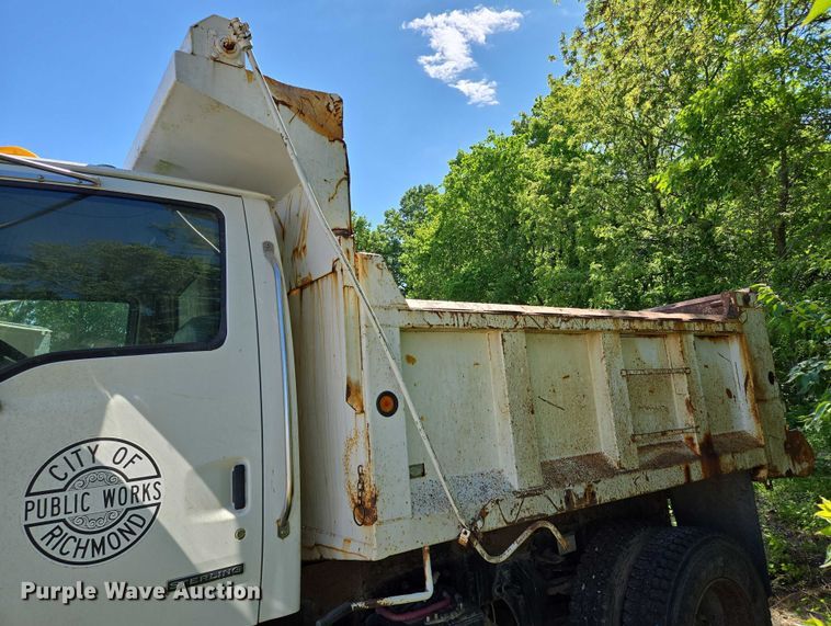image for item EM7367 2006 Sterling L9500 dump truck