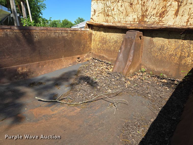 image for item EM7367 2006 Sterling L9500 dump truck