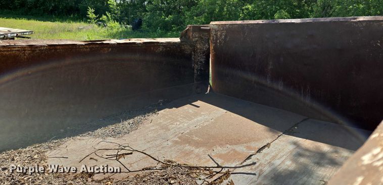 image for item EM7367 2006 Sterling L9500 dump truck