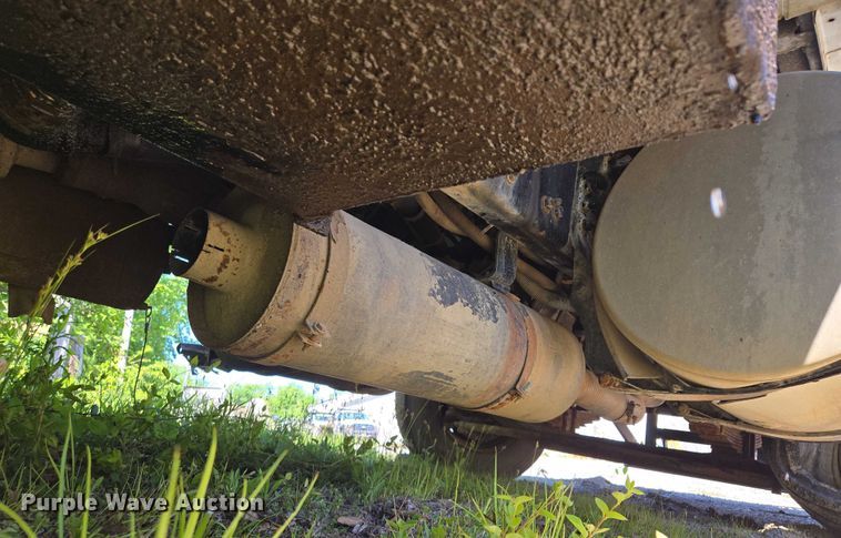 image for item EM7367 2006 Sterling L9500 dump truck